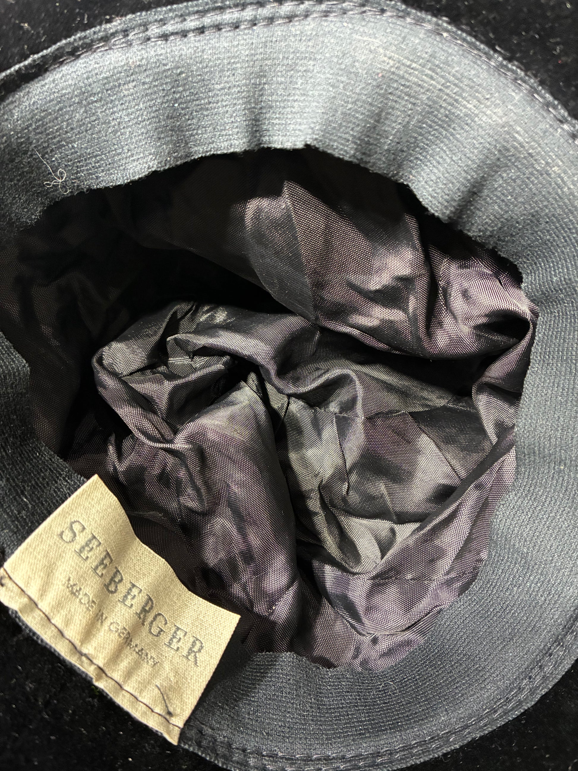 Velvet Hat by Seeberger